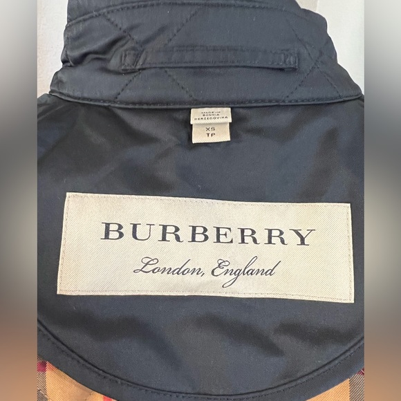 Burberry Women’s coat size XS - Picture 3 of 7
